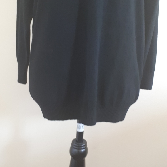 Azzura Women Long Sleeve  Sweater - Picture 3 of 7